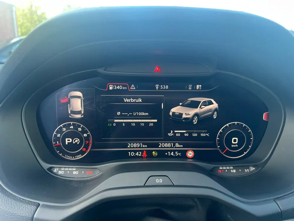 Audi Q2 35 TFSI S Line Black virtual cockpit uit 2024, foto 15