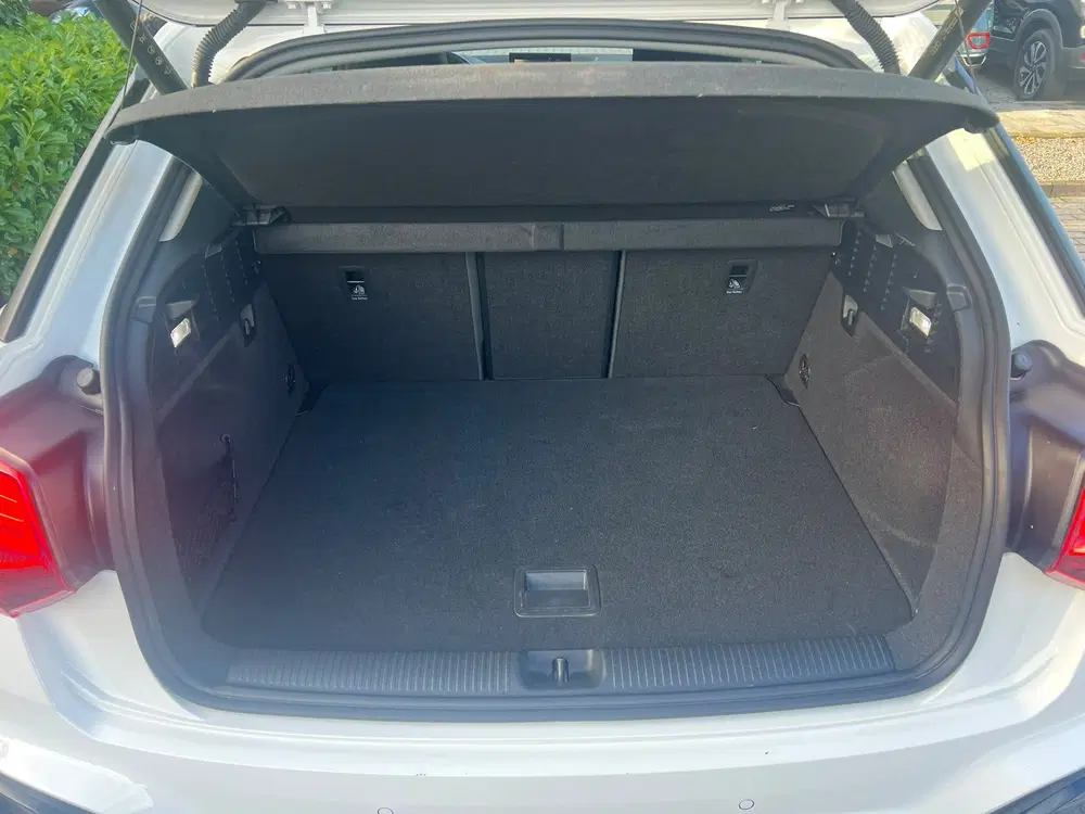 Audi Q2 35 TFSI S Line Black virtual cockpit uit 2024, foto 6