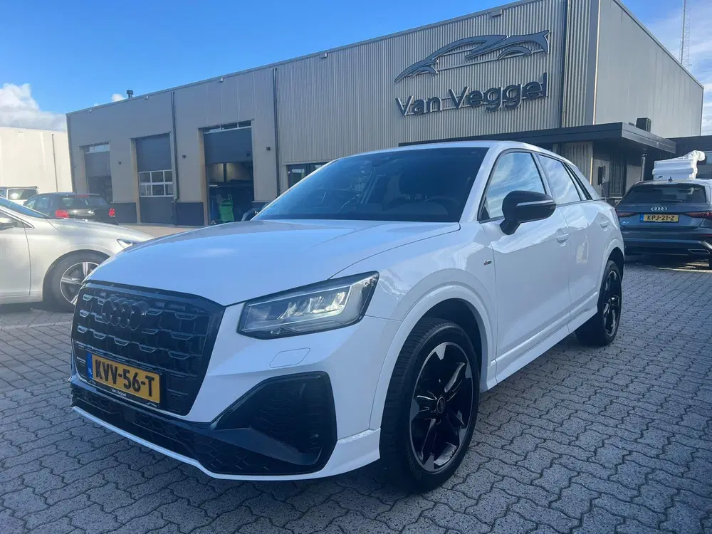 Audi Q2 35 TFSI S Line Black virtual cockpit uit 2024, foto 7