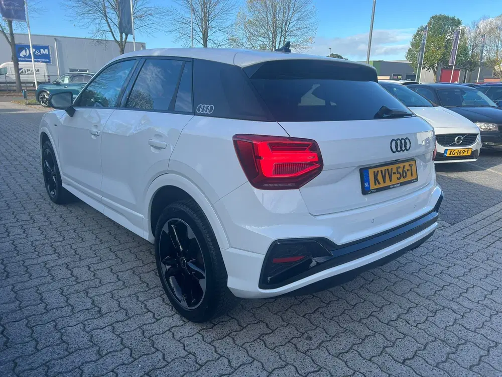 Audi Q2 35 TFSI S Line Black virtual cockpit uit 2024, foto 9