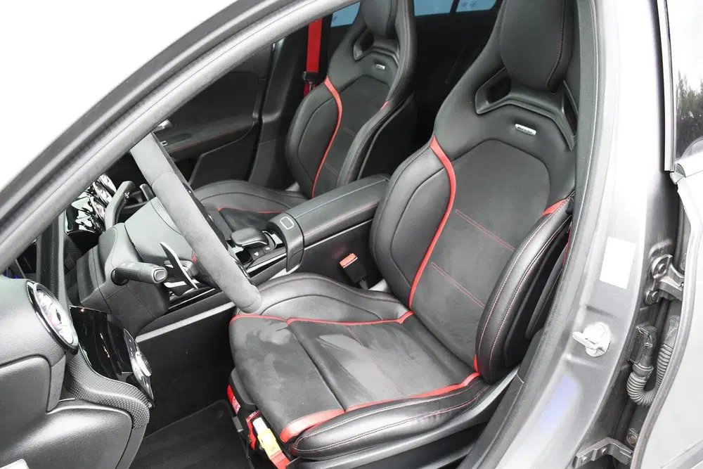 Mercedes-Benz A-Klasse Mercedes A-klasse AMG 35 4MATIC Edition 1 uit 2019, foto 6