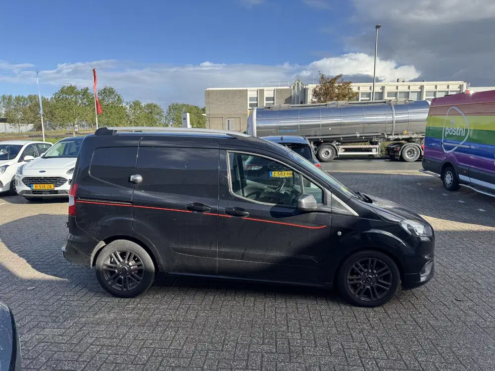 Ford Transit Courier 1.5 TDCI Sport Duratorq S&S uit 2023, foto 5