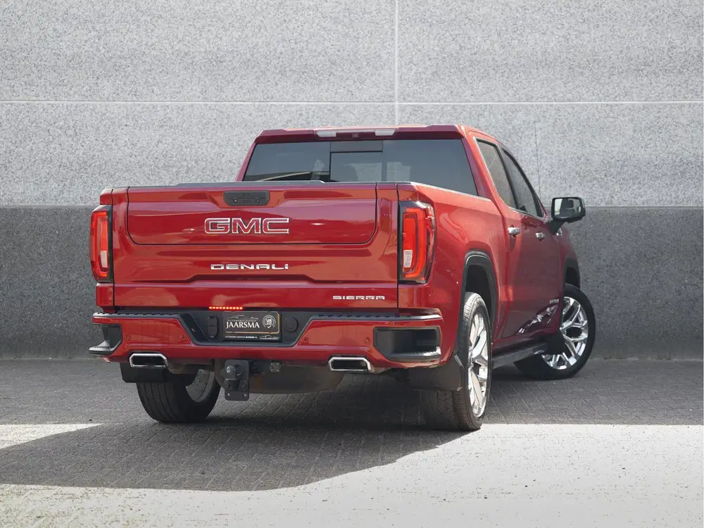 GMC Sierra 1500 Denali 6.2L V8 uit 2020, foto 2