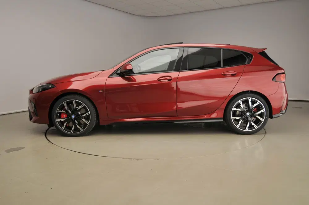 BMW 1-serie 5-deurs 120 uit 2025, foto 5