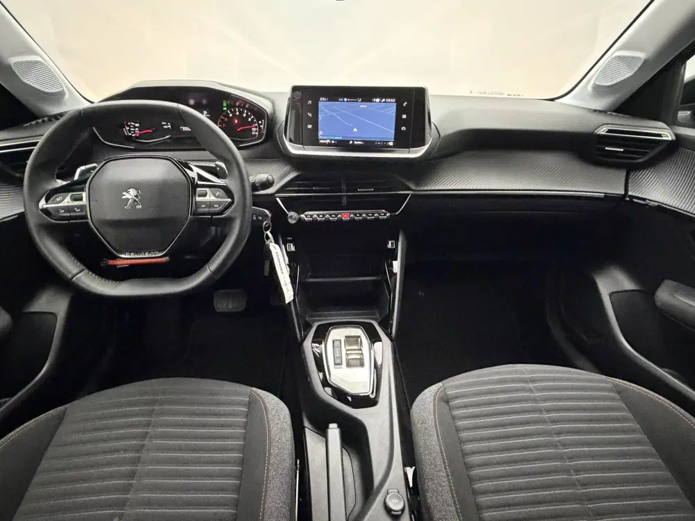 Peugeot 208 1.2 PureTech Active Pack uit 2023, foto 2