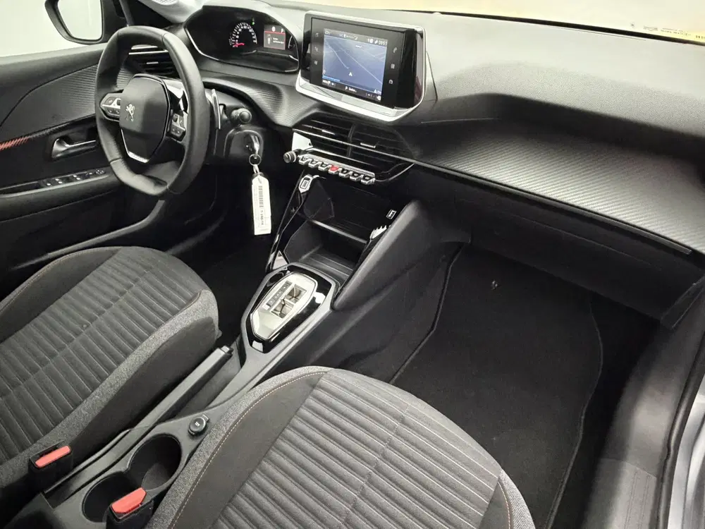 Peugeot 208 1.2 PureTech Active Pack uit 2023, foto 8