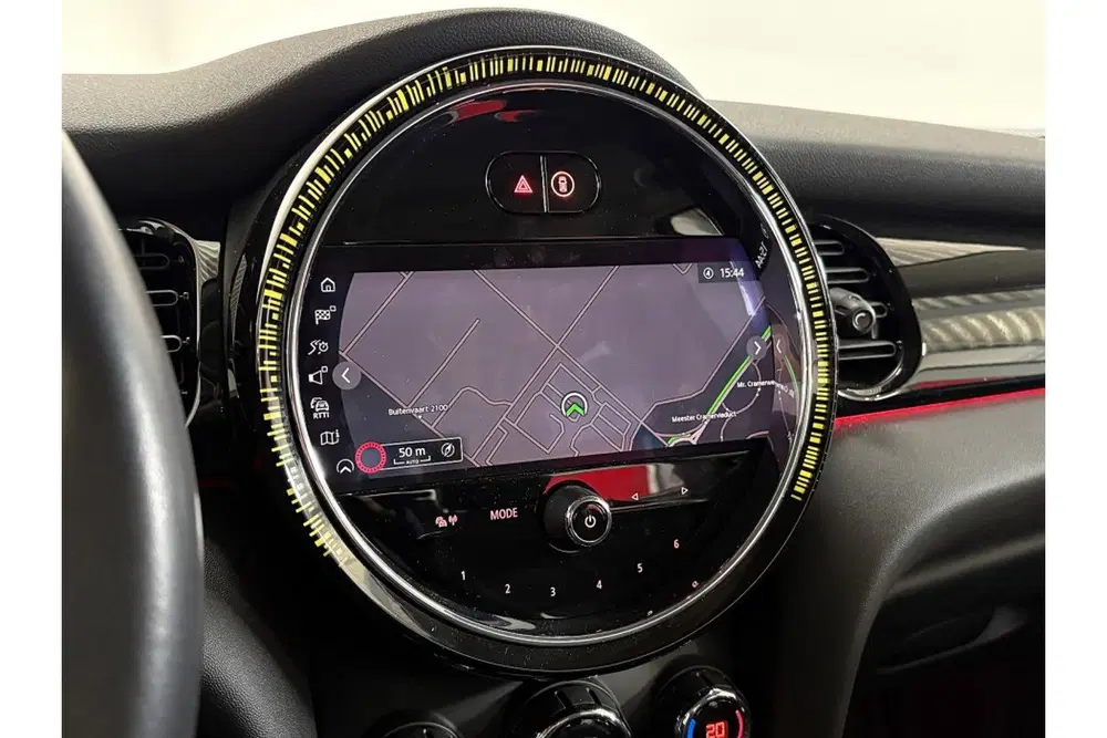 Mini Cooper 1.5 Cooper Camden Edition uit 2023, foto 10