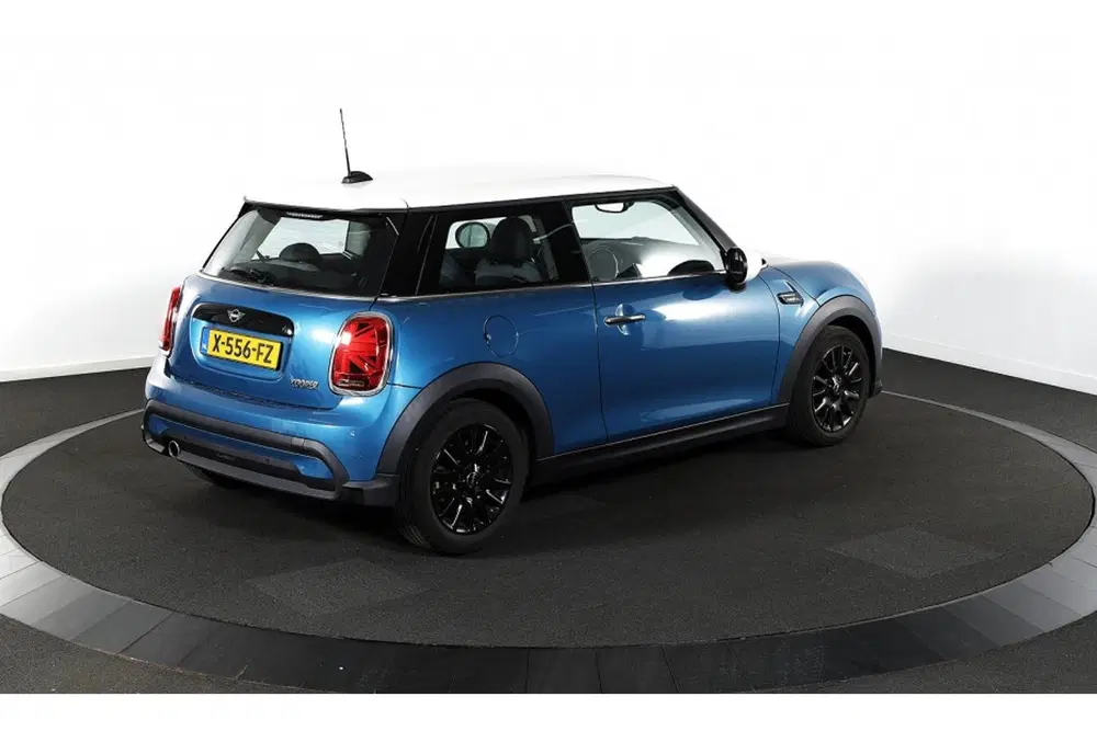 Mini Cooper 1.5 Cooper Camden Edition uit 2023, foto 3