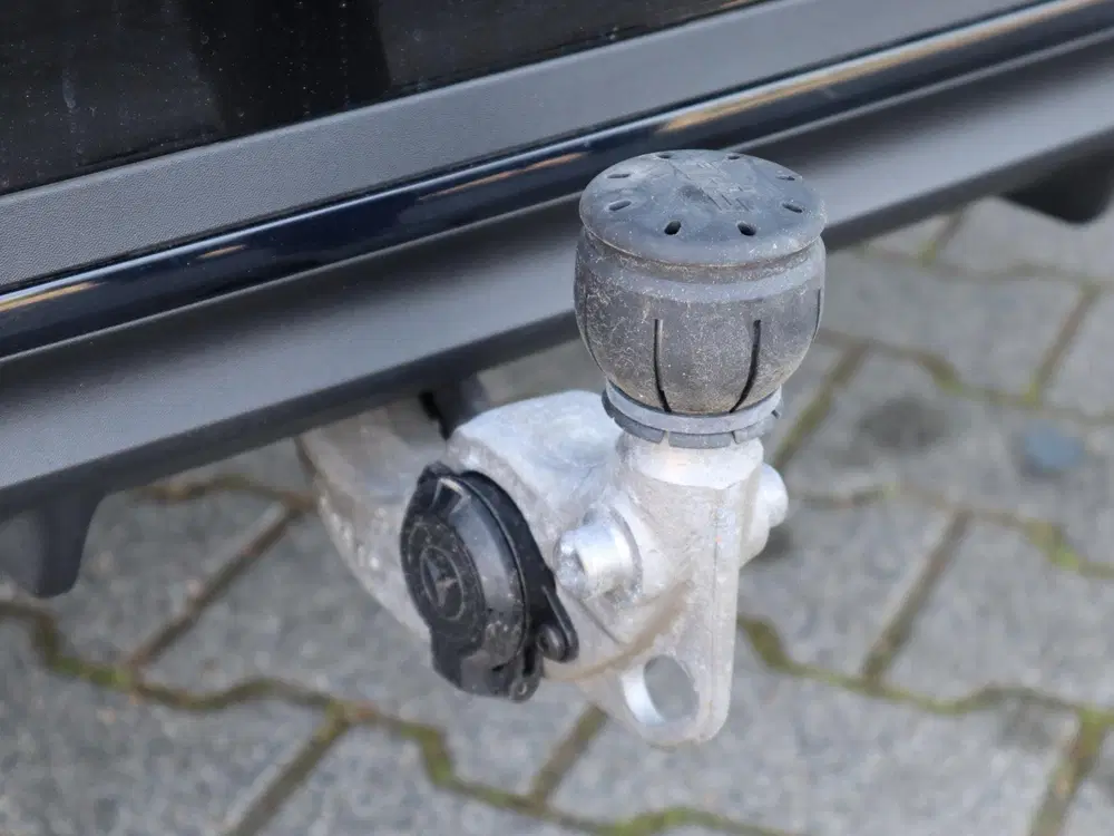Mercedes-Benz C-Klasse 300 e AMG Line l Trekhaak l Pa uit 2025, foto 10