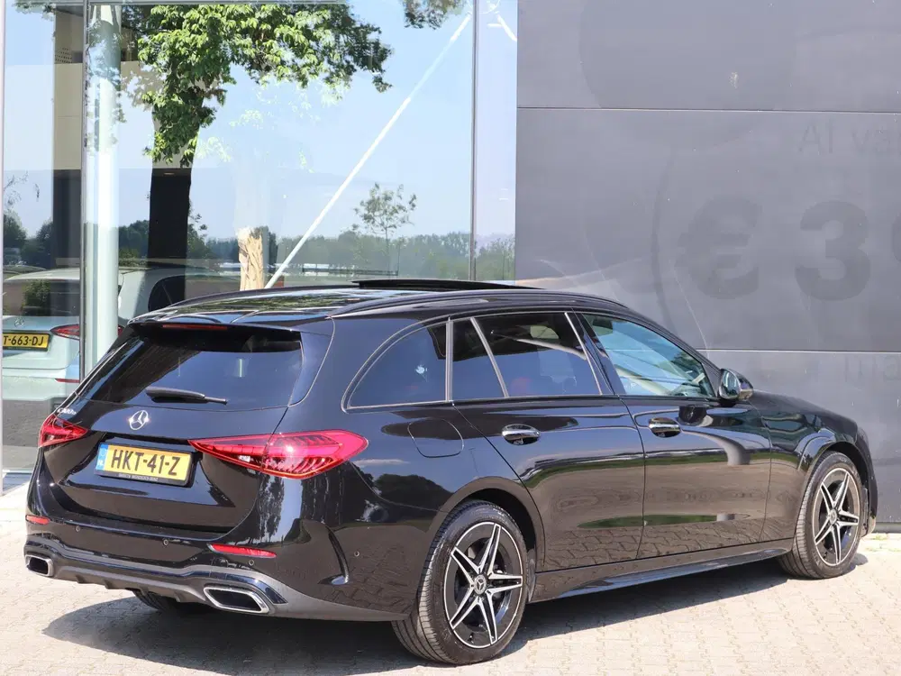 Mercedes-Benz C-Klasse 300 e AMG Line l Trekhaak l Pa uit 2025, foto 2