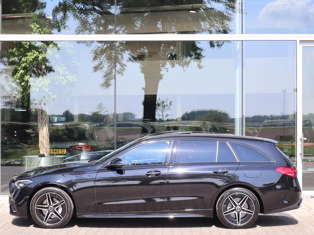 Mercedes-Benz C-Klasse 300 e AMG Line l Trekhaak l Pa uit 2025, foto 4