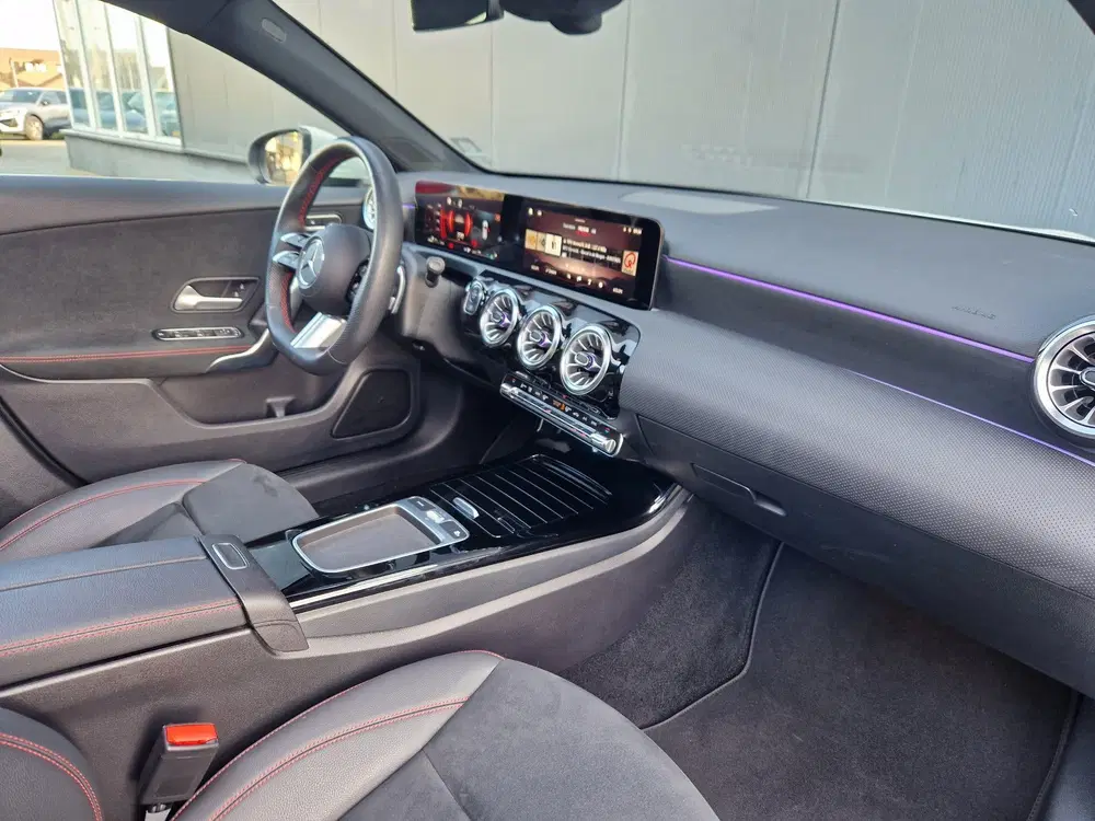 Mercedes-Benz A-Klasse 250 4MATIC AMG Facelift uit 2023, foto 10