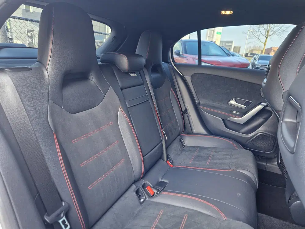 Mercedes-Benz A-Klasse 250 4MATIC AMG Facelift uit 2023, foto 13