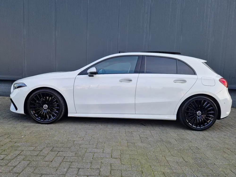 Mercedes-Benz A-Klasse 250 4MATIC AMG Facelift uit 2023, foto 2