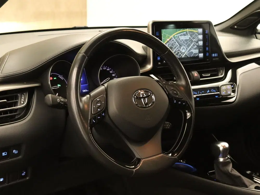 Toyota C-HR 1.8 Hybrid Executive Ultimate uit 2019, foto 2