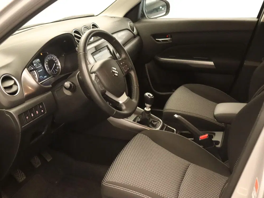Suzuki Vitara 1.4 Boosterjet Select Smart Hybrid uit 2024, foto 2
