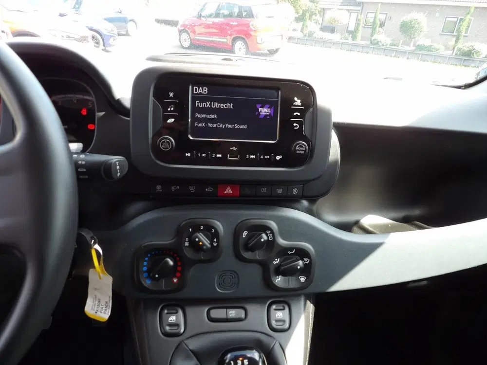 Fiat Panda 1.0 Hybrid Urban uit 2024, foto 12