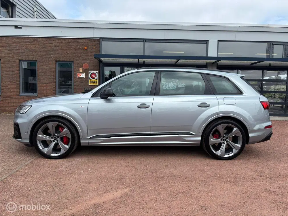 Audi Q7 60 TFSI quattro Pro Line S Competition uit 2023, foto 2