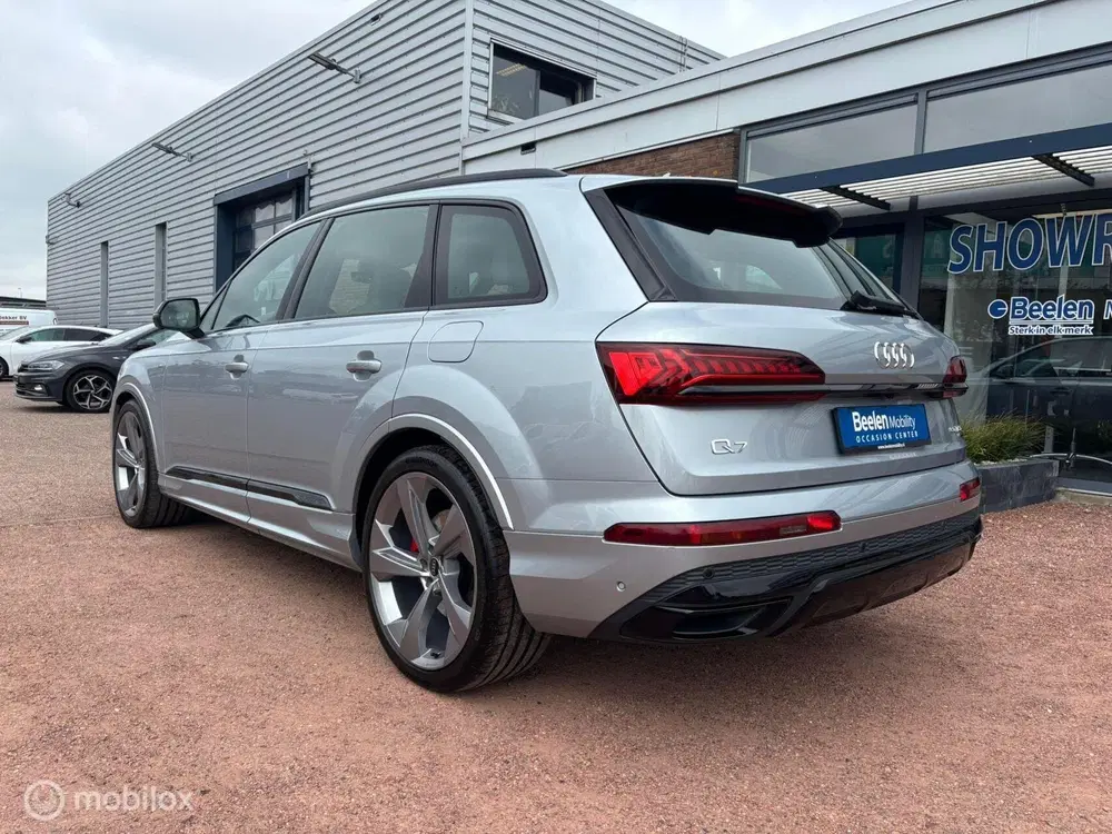 Audi Q7 60 TFSI quattro Pro Line S Competition uit 2023, foto 3