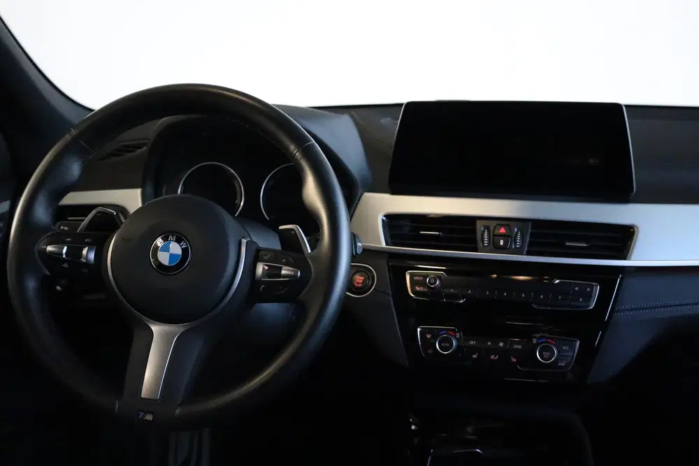 BMW X1 xDrive25i M Sportpakket uit 2020, foto 10