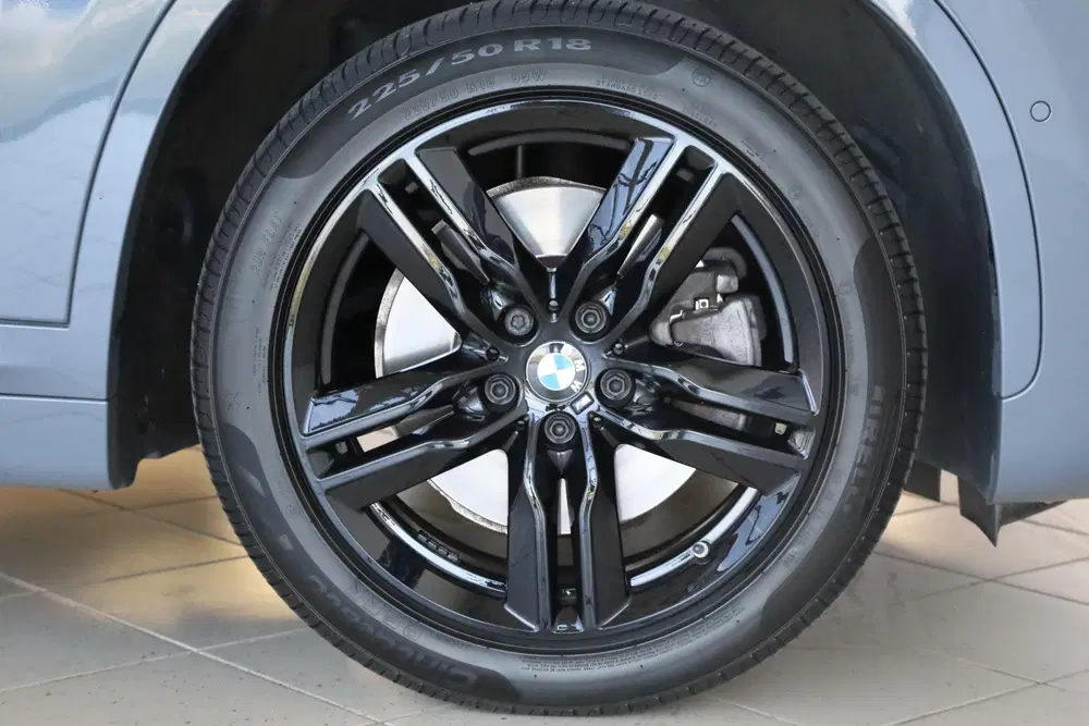 BMW X1 xDrive25i M Sportpakket uit 2020, foto 6
