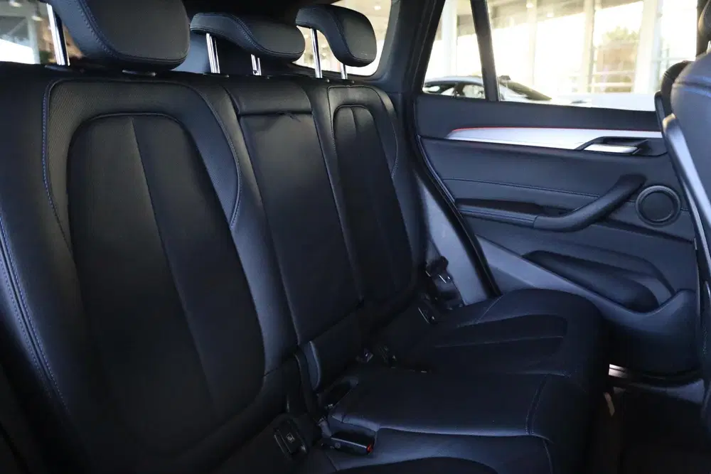 BMW X1 xDrive25i M Sportpakket uit 2020, foto 8
