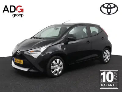 Toyota Aygo 1.0 VVT-i x-play uit 2021