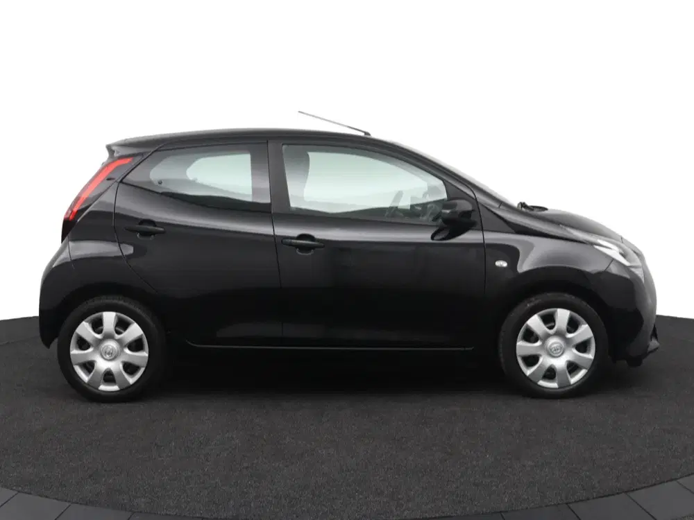 Toyota Aygo 1.0 VVT-i x-play uit 2021, foto 13