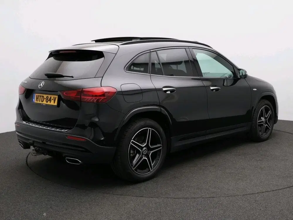 Mercedes-Benz GLA 250 e Business Solution AMG uit 2025, foto 2