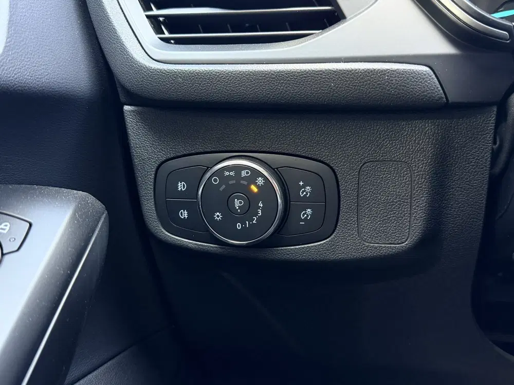 Ford Focus 1.0 EcoBoost Connected Stoel uit 2022, foto 14