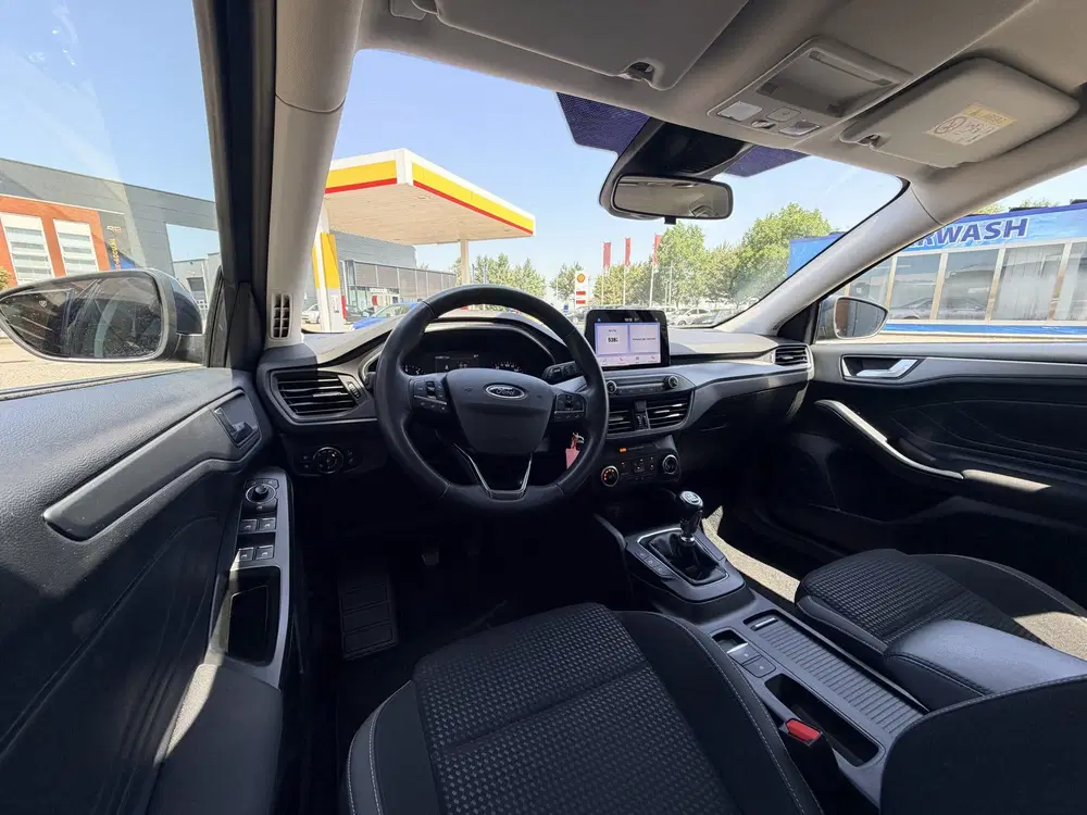 Ford Focus 1.0 EcoBoost Connected Stoel uit 2022, foto 5