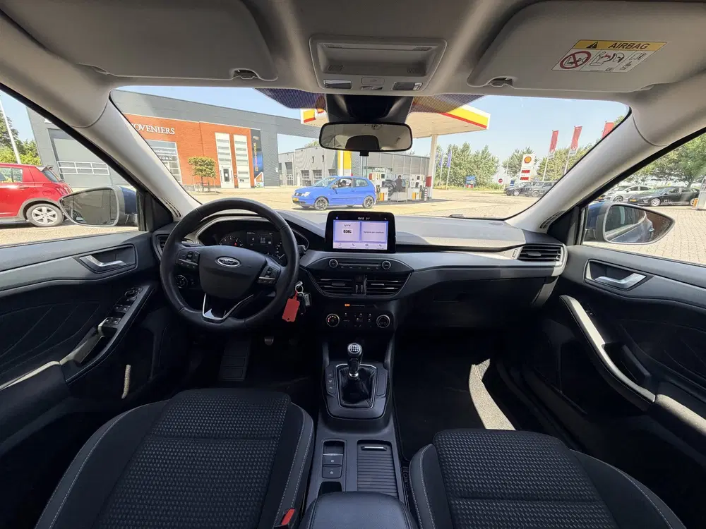 Ford Focus 1.0 EcoBoost Connected Stoel uit 2022, foto 6