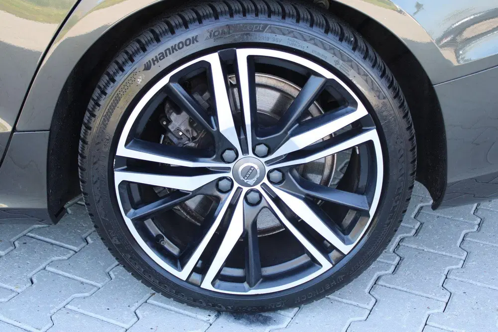 Volvo V60 2.0 T8 Recharge AWD R-Design uit 2022, foto 12
