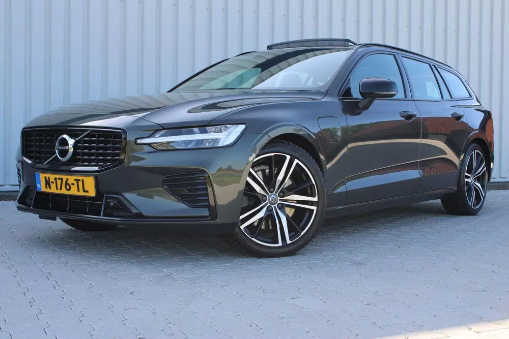 Volvo V60 2.0 T8 Recharge AWD R-Design uit 2022, foto 5