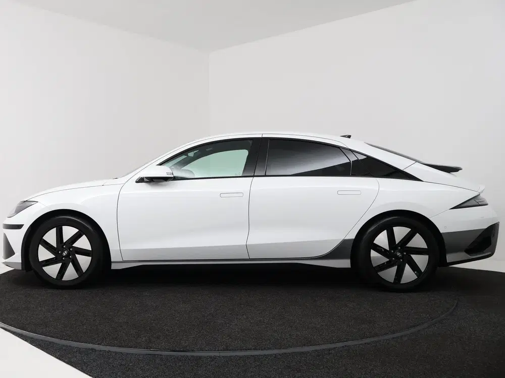 Hyundai IONIQ Lounge 77.4 kWh uit 2025, foto 3