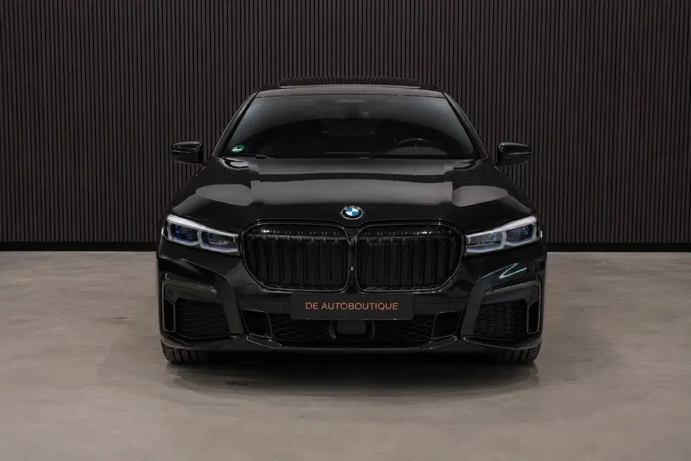 BMW 7-serie 745Le High Exe M-Sport uit 2020, foto 10