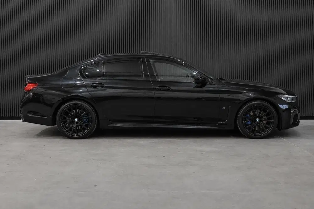 BMW 7-serie 745Le High Exe M-Sport uit 2020, foto 2