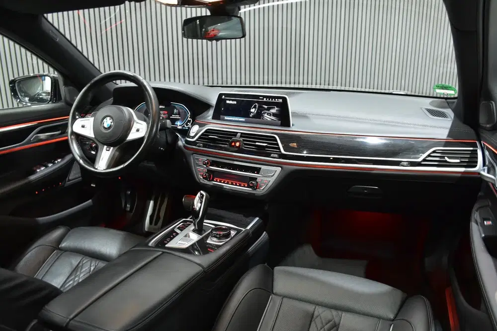 BMW 7-serie 745Le High Exe M-Sport uit 2020, foto 4