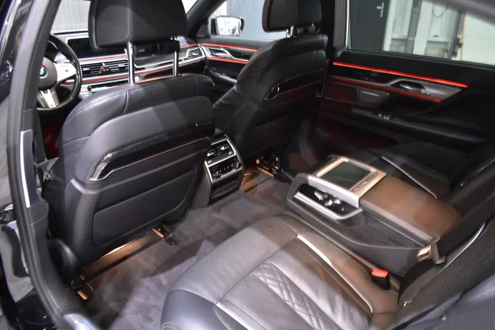 BMW 7-serie 745Le High Exe M-Sport uit 2020, foto 7