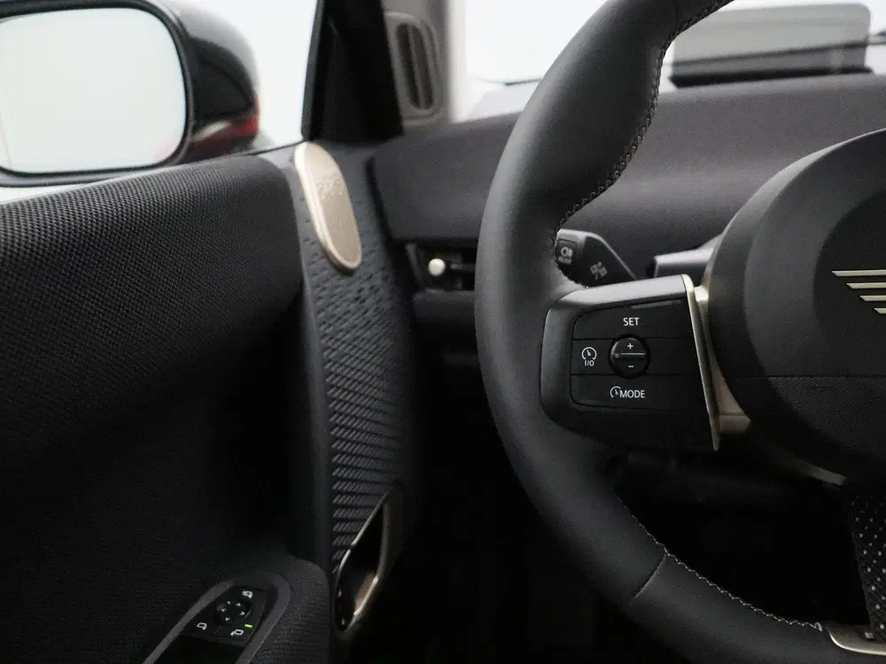 Mini Cooper Cooper E Pakket L + Glazen panoramadak + P uit 2025, foto 14