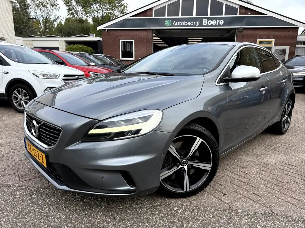 Volvo V40 1.5 T3 Polar+ Sport R-Design Panoramadak uit 2019