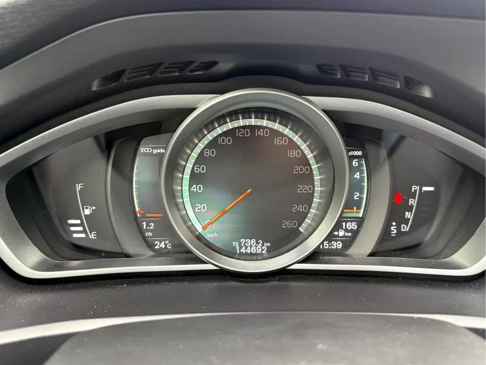 Volvo V40 1.5 T3 Polar+ Sport R-Design Panoramadak uit 2019, foto 12