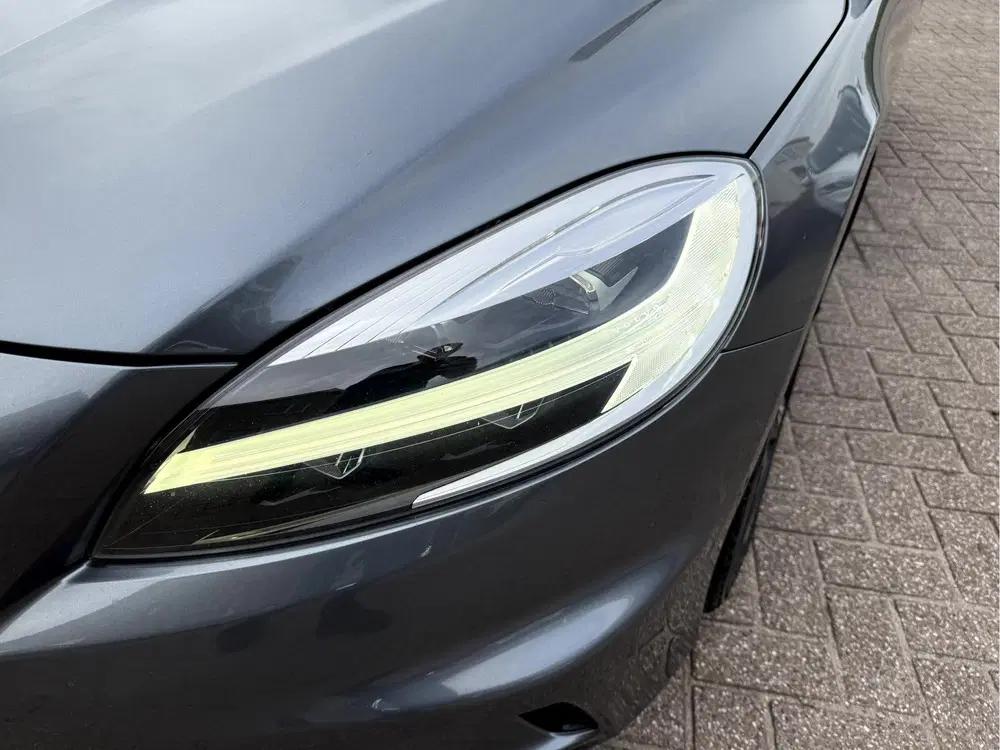 Volvo V40 1.5 T3 Polar+ Sport R-Design Panoramadak uit 2019, foto 14