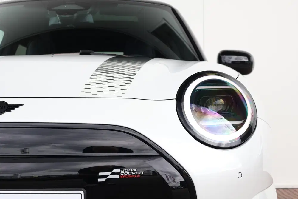 Mini John Cooper Works E John Cooper Works M 54.2 kWh uit 2026, foto 3