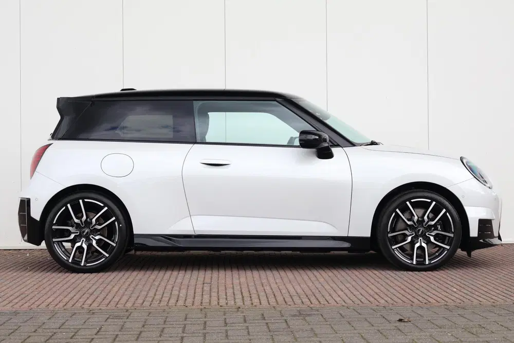 Mini John Cooper Works E John Cooper Works M 54.2 kWh uit 2026, foto 5