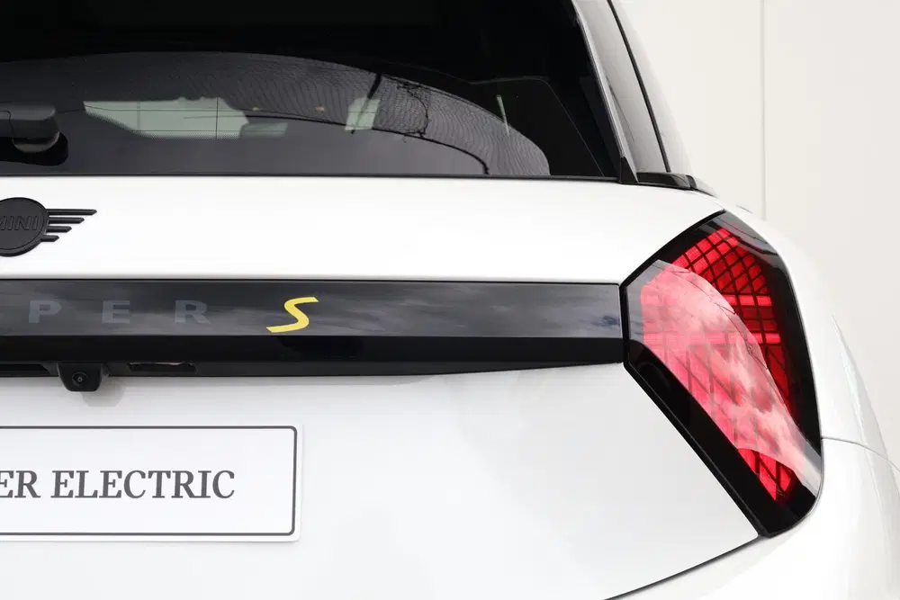 Mini John Cooper Works E John Cooper Works M 54.2 kWh uit 2026, foto 9