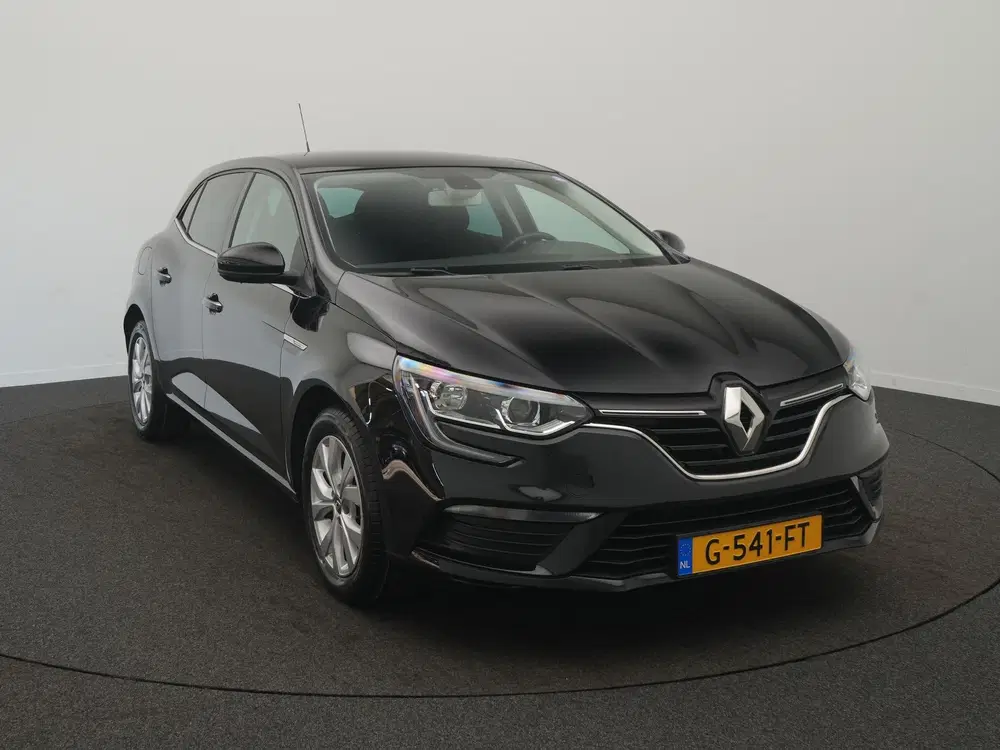 Renault Megane Mégane TCe 140 Limited uit 2019, foto 2