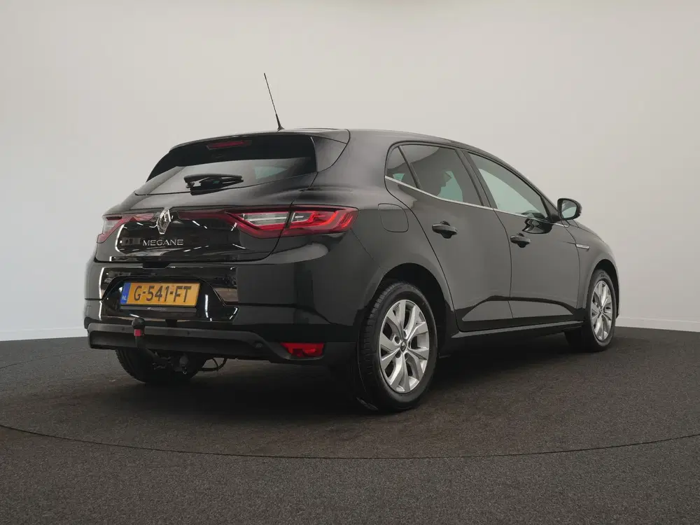 Renault Megane Mégane TCe 140 Limited uit 2019, foto 6