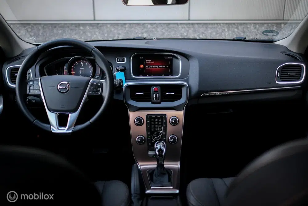Volvo V40 Cross Country 1.5 T3 Polar+ Automaat uit 2019, foto 2