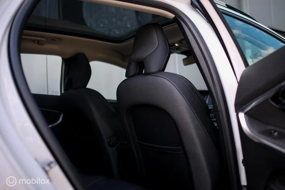 Volvo V40 Cross Country 1.5 T3 Polar+ Automaat uit 2019, foto 8